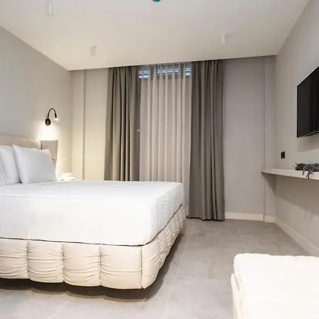 Готель Ala Da Vinci *